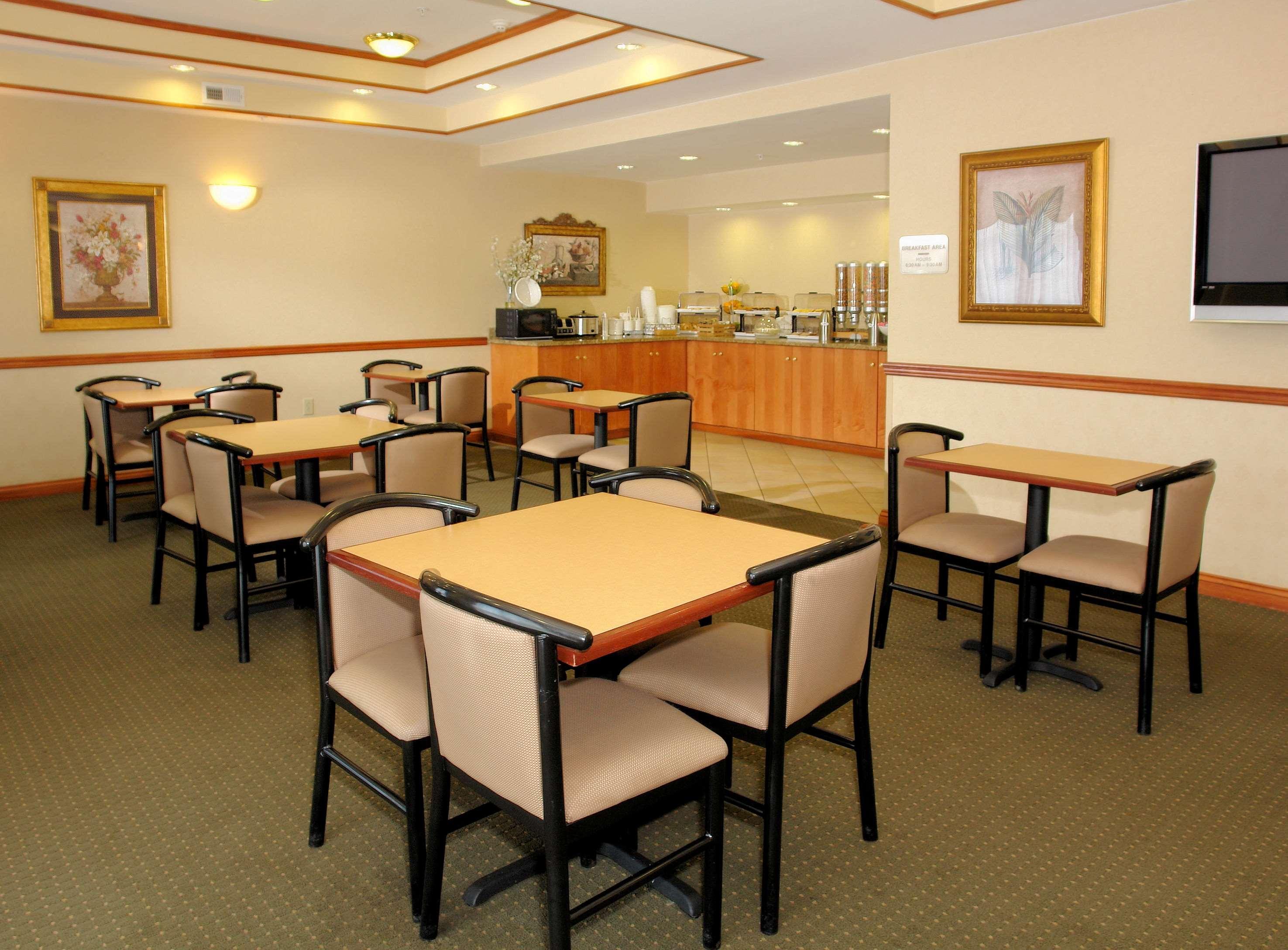 Best Western Executive Inn - Latta Berrys Crossroads Exterior foto