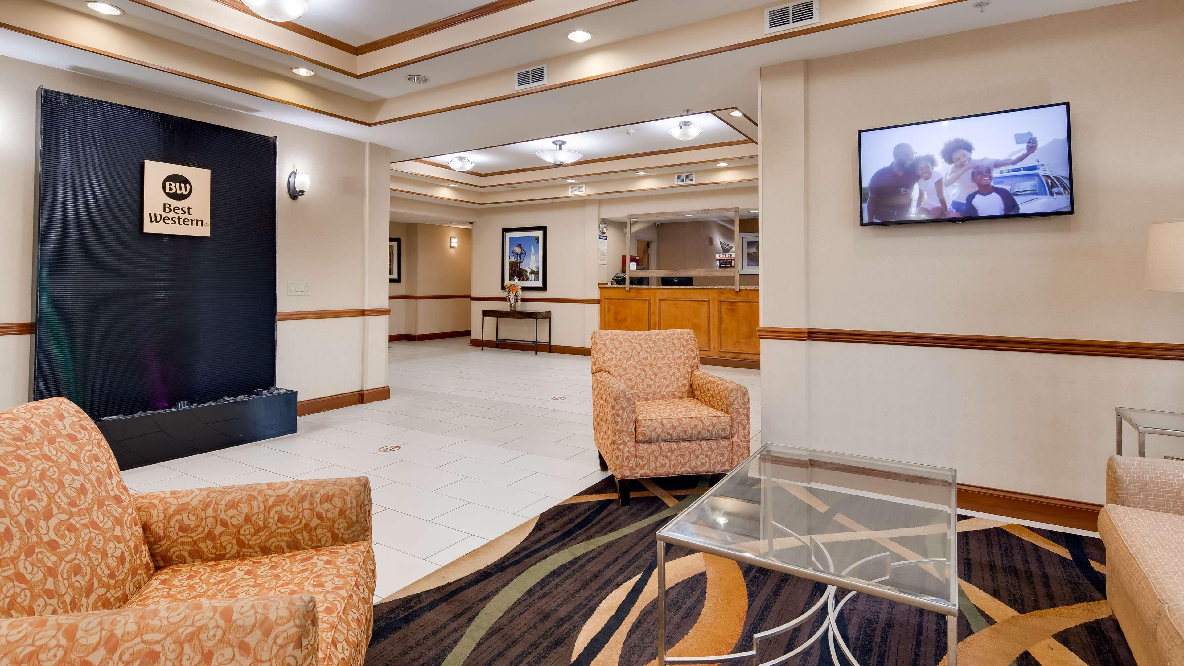 Best Western Executive Inn - Latta Berrys Crossroads Exterior foto