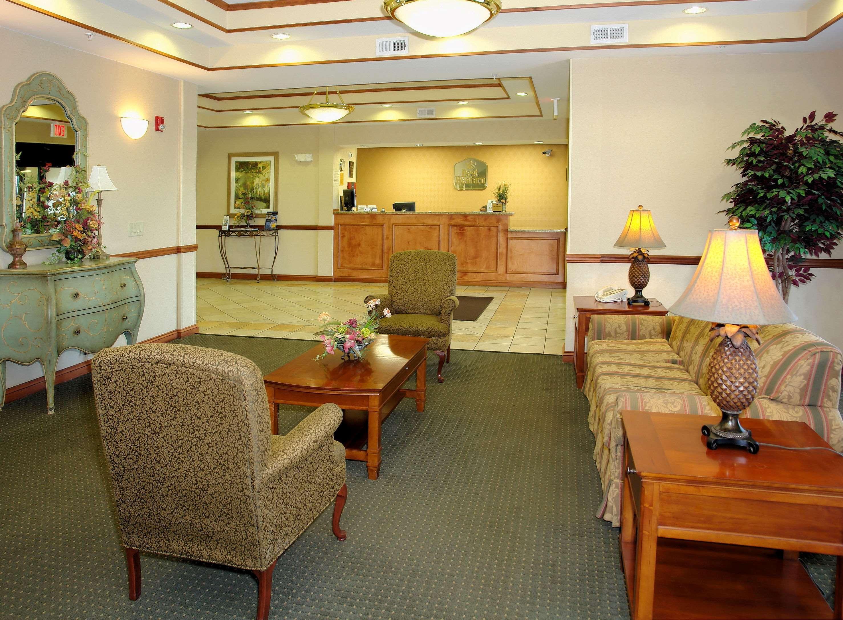 Best Western Executive Inn - Latta Berrys Crossroads Exterior foto