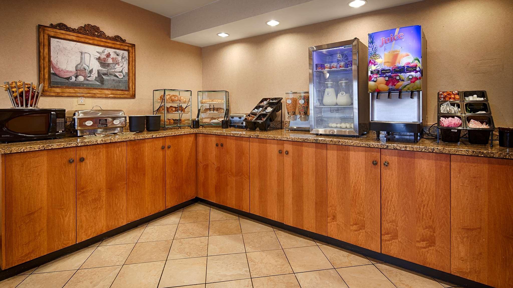 Best Western Executive Inn - Latta Berrys Crossroads Exterior foto