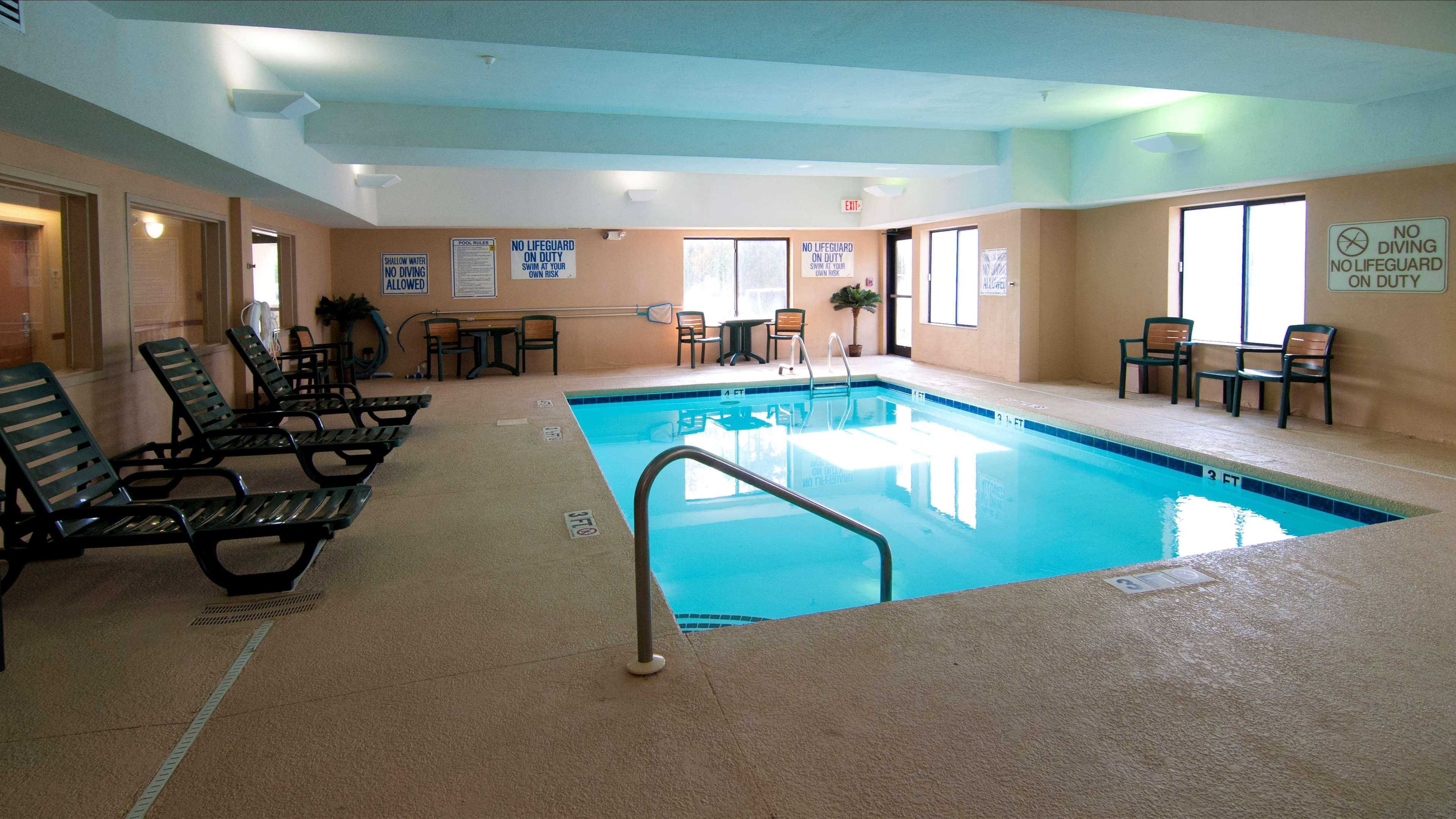 Best Western Executive Inn - Latta Berrys Crossroads Exterior foto